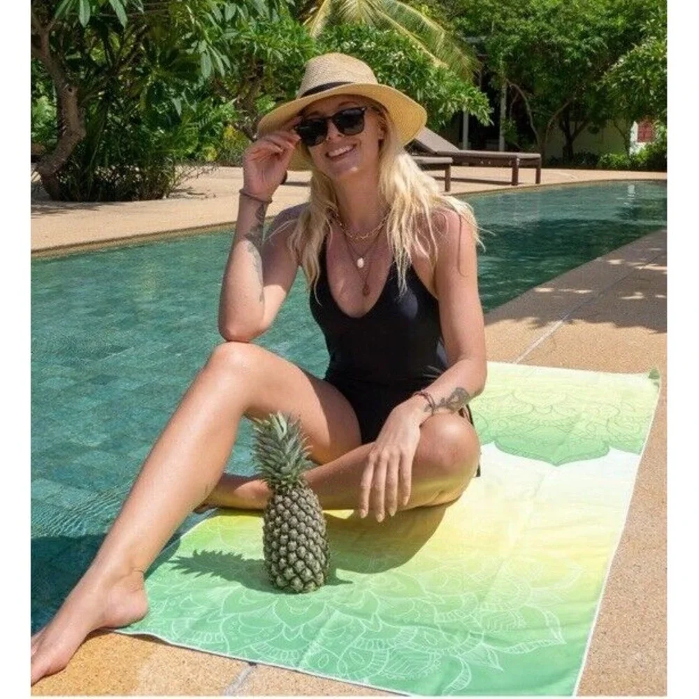 Mandala Beach Towels, 30x70‎ in, Oversized Beach Towel w/ Travel Bag, Microfiber